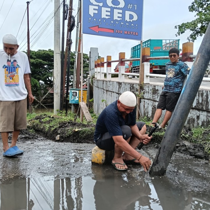 Kegiatan Gotong Royong Warga Kelurahan Sidomulyo RT. 13, RT. 30, RT. 23, RT. (04/01/2026))