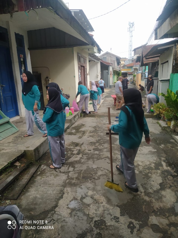 Kegiatan Gotong Royong Warga Kelurahan Sidomulyo RT. 13, RT. 30, RT. 23, RT. (04/01/2026))