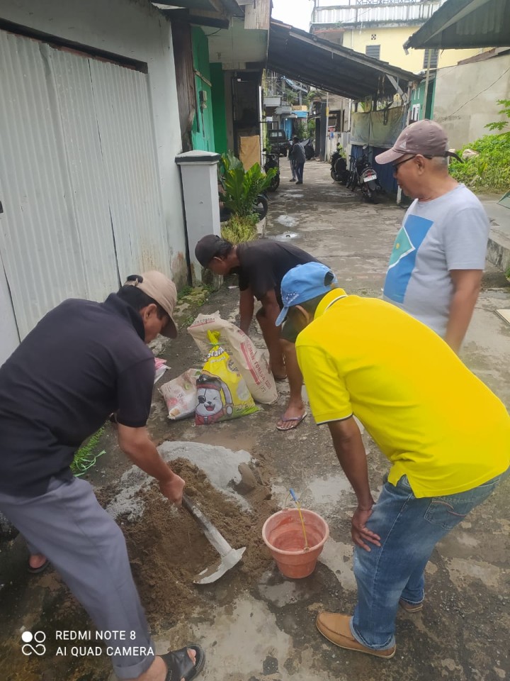 Kegiatan Gotong Royong Warga Kelurahan Sidomulyo RT. 13, RT. 30, RT. 23, RT. (04/01/2026))