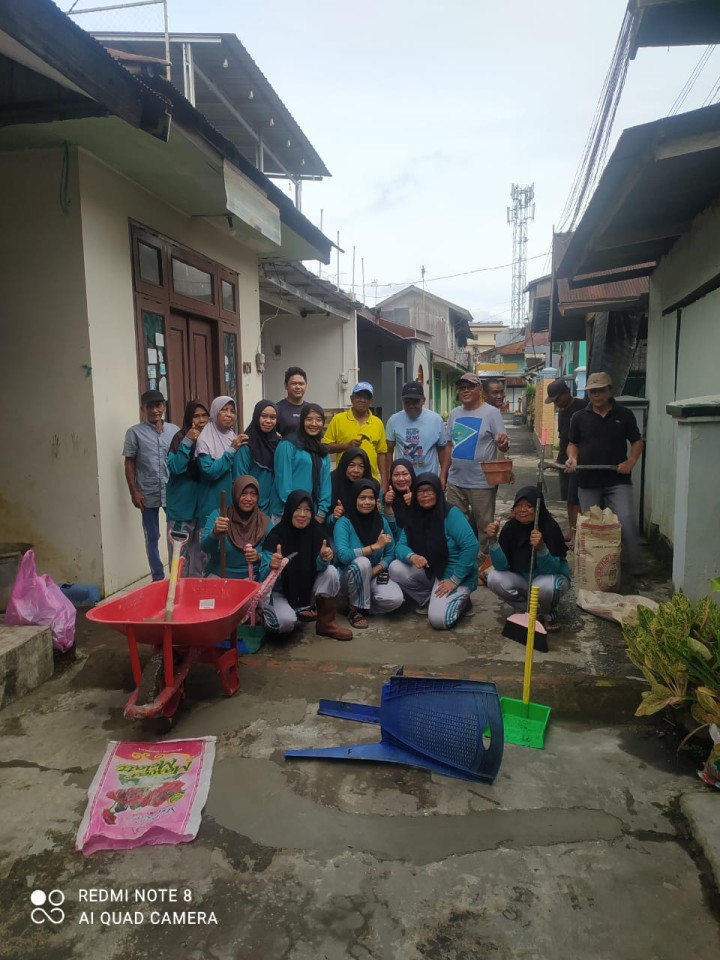 Kegiatan Gotong Royong Warga Kelurahan Sidomulyo RT. 13, RT. 30, RT. 23, RT. (04/01/2026))