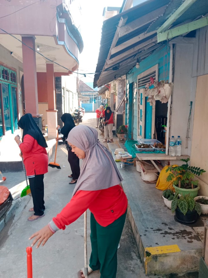 Kegiatan Kerja Bakti  RT. 01, RT. 02, RT. 04, RT. 08, RT. 11, RT. 13, RT. 17, RT. 21, RT. 22, RT. 27, RT. 35, RT. 40 (18/01/2026)