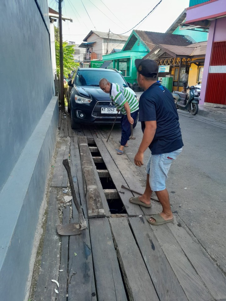 Kegiatan Kerja Bakti  RT. 01, RT. 02, RT. 04, RT. 08, RT. 11, RT. 13, RT. 17, RT. 21, RT. 22, RT. 27, RT. 35, RT. 40 (18/01/2026)