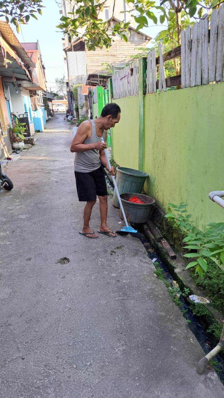 Kegiatan Kerja Bakti  RT. 01, RT. 02, RT. 04, RT. 08, RT. 11, RT. 13, RT. 17, RT. 21, RT. 22, RT. 27, RT. 35, RT. 40 (18/01/2026)