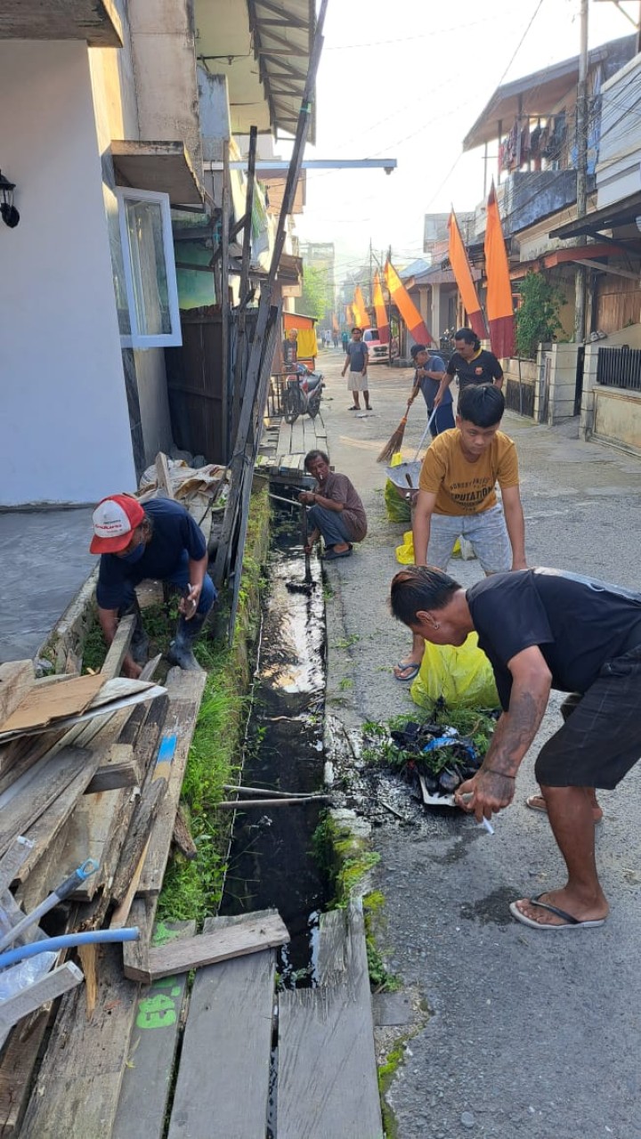 Kegiatan Kerja Bakti  RT. 01, RT. 02, RT. 04, RT. 08, RT. 11, RT. 13, RT. 17, RT. 21, RT. 22, RT. 27, RT. 35, RT. 40 (18/01/2026)