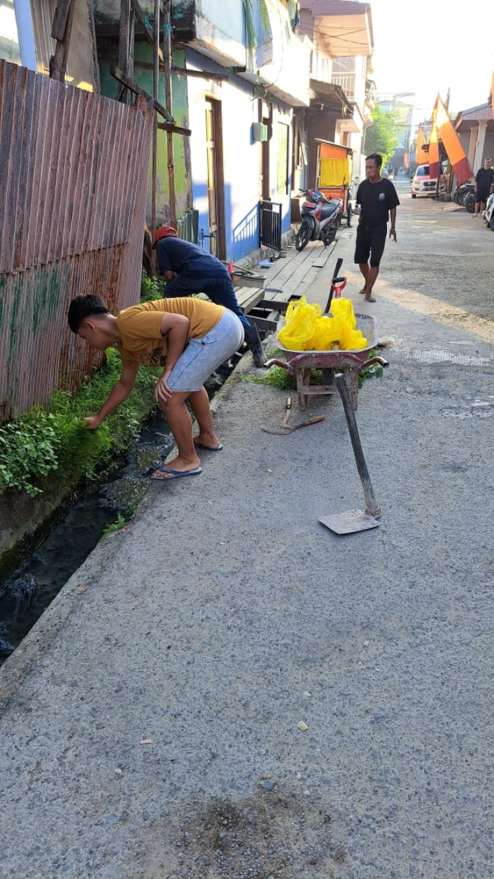 Kegiatan Kerja Bakti  RT. 01, RT. 02, RT. 04, RT. 08, RT. 11, RT. 13, RT. 17, RT. 21, RT. 22, RT. 27, RT. 35, RT. 40 (18/01/2026)