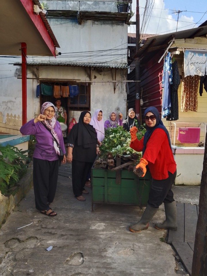 Kegiatan Kerja Bakti  RT. 01, RT. 02, RT. 04, RT. 08, RT. 11, RT. 13, RT. 17, RT. 21, RT. 22, RT. 27, RT. 35, RT. 40 (18/01/2026)