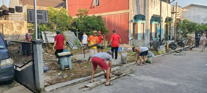 Kegiatan Kerja Bakti  RT. 01, RT. 02, RT. 04, RT. 08, RT. 11, RT. 13, RT. 17, RT. 21, RT. 22, RT. 27, RT. 35, RT. 40 (18/01/2026)
