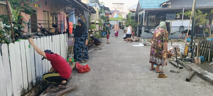 Kegiatan Kerja Bakti  RT. 01, RT. 02, RT. 04, RT. 08, RT. 11, RT. 13, RT. 17, RT. 21, RT. 22, RT. 27, RT. 35, RT. 40 (18/01/2026)