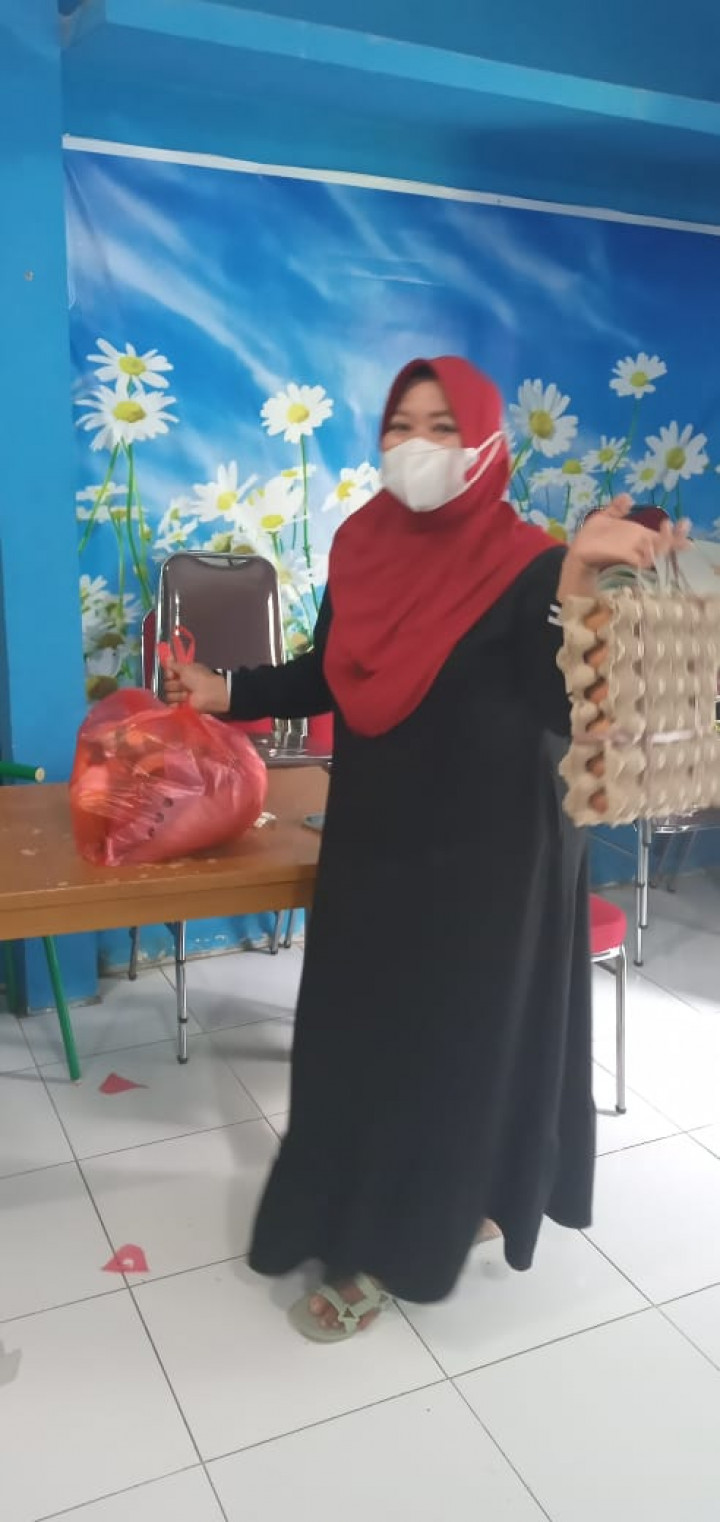 Pembagian Sembako Program Probebaya Tahun 2022