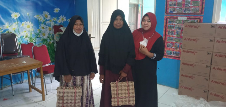 Pembagian Sembako Program Probebaya Tahun 2022
