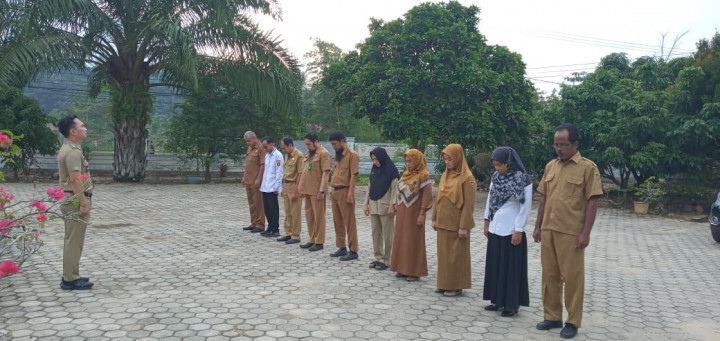 Apel Senin