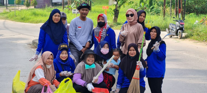 Gotong Royong Massal Di Sepanjang Jalan Trikora dan Ampera