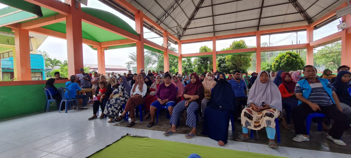Pembagian Bantuan Sembako dan Alat Perlengkapan Sekolah Probebaya 2023
