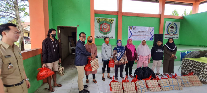 Pembagian Bantuan Sembako dan Alat Perlengkapan Sekolah Probebaya 2023