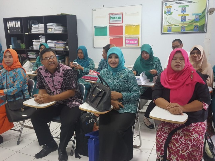 Menghadiri Dan Menjadi Peserta Lomba Posyandu PHBS,LBS,PKK-KKBPK KESEHATAN DAN IVA TES PEMPROV KAL-TIM 2018 Di Gedung PKK Prov Kal-tim