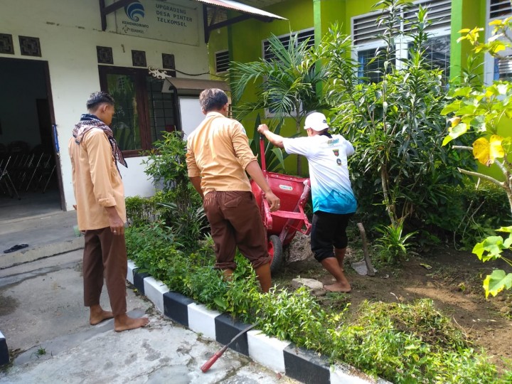 Gotong Royong Jum'at bersih