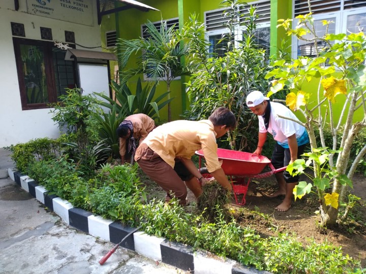 Gotong Royong Jum'at bersih