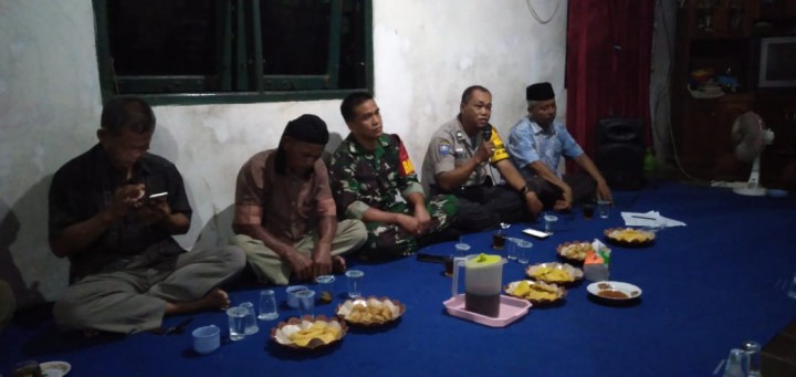 Musyawarah pembentukan dan pengatifkan "POS KAMPLING" di wilayah masing-masing RT.