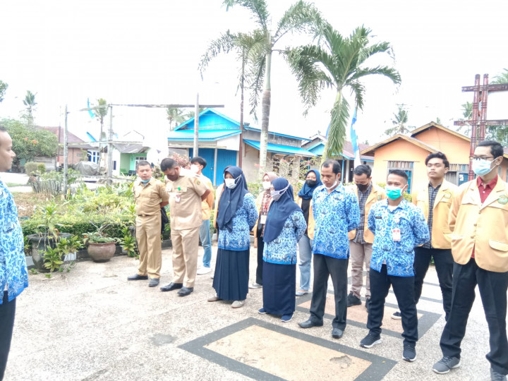 Apel pagi di lingkungan pemerintah kantor kelurahan sindang sari