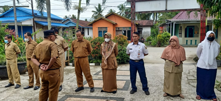Kegiatan Apel Pagi Di lingkungan pemerintahan Kelurahan