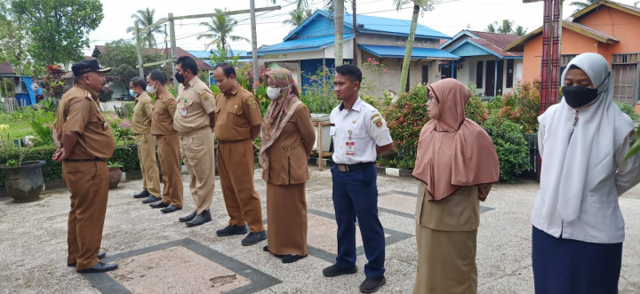 Kegiatan Apel Pagi Di lingkungan pemerintahan Kelurahan