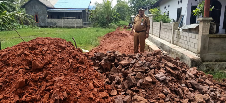 Monitoring Probebaya Sarana Prasarana pengurukan dan perbaikan Gorong-gorong