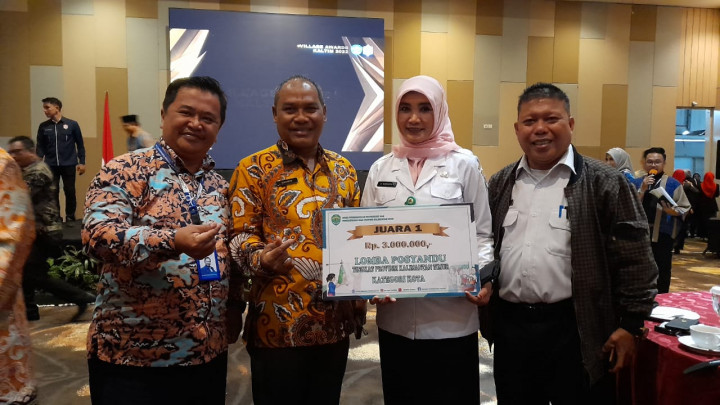 PENYERAHAN PENGHARGAAN LOMBA POSYANDU KUTILANG 2 JUARA 1 TINGKAT PROVINSI KALTIM