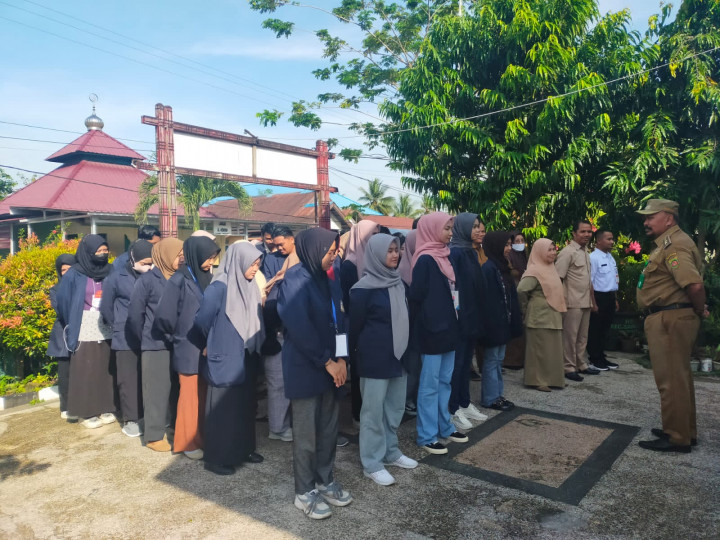 Kengiatan apel pagi di hari senin seluruh pegawai Kelurahan Sindang Sari