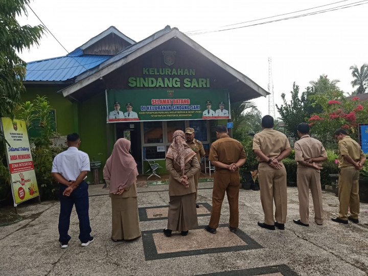Kegiatan Rutinitas Apel Pagi di lingkungan Pemerintahan Kelurahan Sindang Sari