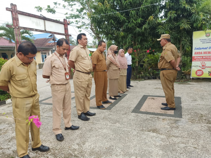 Kegiatan Rutinitas Apel Pagi di lingkungan Pemerintahan Kelurahan Sindang Sari