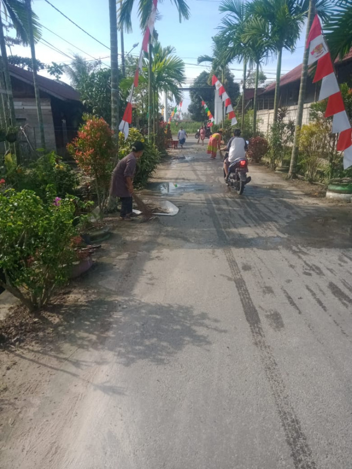 Gotong Royong Massal Kelurahan Sindang Sari