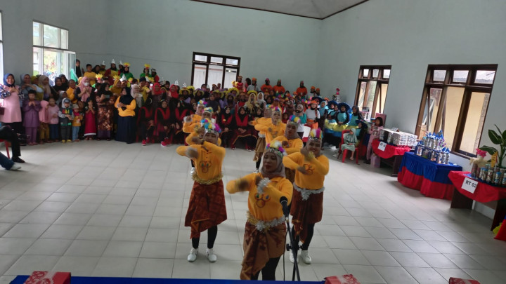 Lomba Senam Kreasi Antar RT Kelurahan