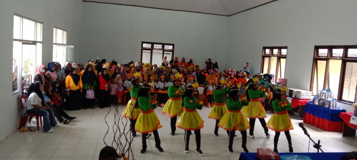 Lomba Senam Kreasi Antar RT Kelurahan