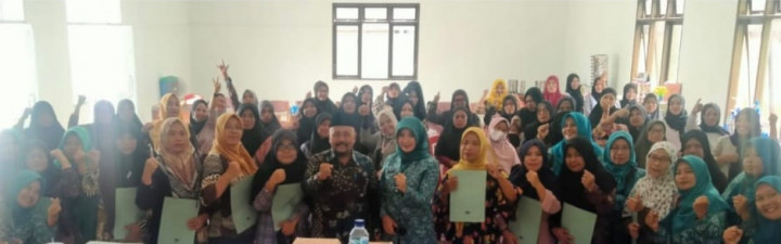 Pelantikan Pengurus PKK RT Se-Kelurahan Sindang Sari Periode 2023-2026 .