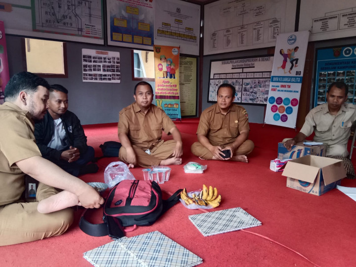 Rapat koordinasi pengurus kampung KB