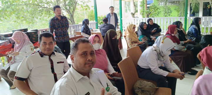 Sosialisasi Prospek Bisnis Sampah di Industri Daur Ulang Serta pemasarannya dalam Rangka (Peningkatan Peran serta Masyarakat dalam pengolahan Persampahan)