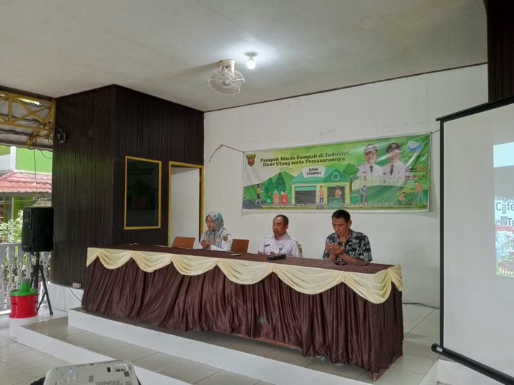 Sosialisasi Prospek Bisnis Sampah di Industri Daur Ulang Serta pemasarannya dalam Rangka (Peningkatan Peran serta Masyarakat dalam pengolahan Persampahan)