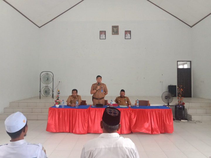 Pengukuhan Ketua RT dan LINMAS Kelurahan Sindang Sari
