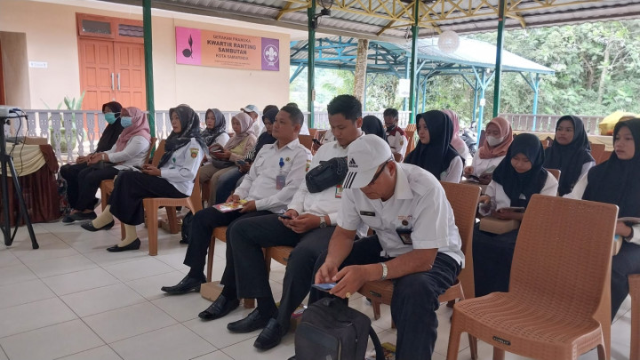 Sosialisasi Penanggulangan Penyakit Rabies dan Penyakit hewan Menular Stretegis Zoonosis