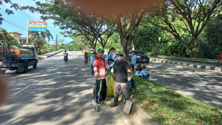 GOTONG ROYONG MASSAL