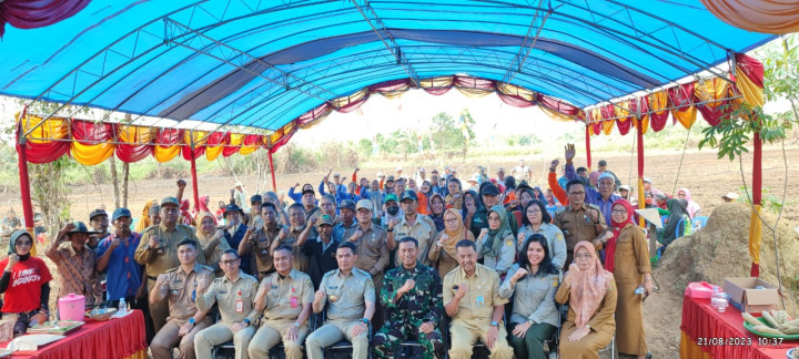 Penanaman Jagung Pipil Perdana bersama Walikota dan Temu Wicara di Kelompok Tani Sumber Sari Kelurahan Sindang Sari