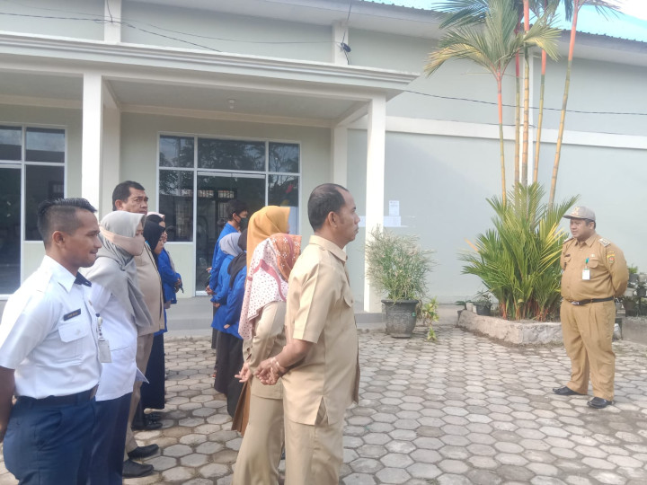 Rutinitas Apel Pegawai Kelurahan Sindang Sari