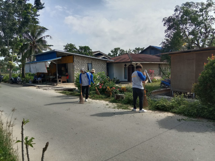Gotong Royong Jum'at Bersih Di lingkungan RT.09 dan RT.07