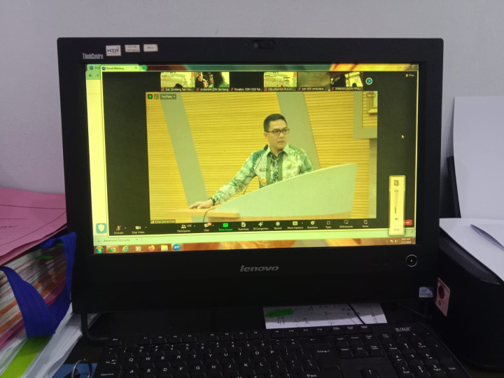 Mengikuti Zoom Miting "Tema Peluncuran Buku Tempoe Doeloe Tentang SAMARINDA  Karya Syafrudin Pernyata"