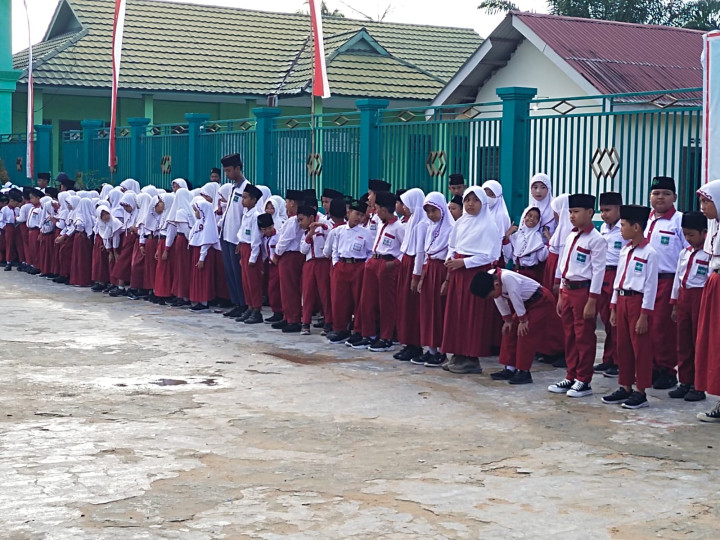 Upacara Hari Jadi Kota Samarinda ke 356 Tahun dan Hari Jadi Pemerintah Kota Samarinda ke 64 Pada Tahun 2024 dengan TEMA " BERGERAK BERSAMA SAMARINDA MAKIN MAJU"