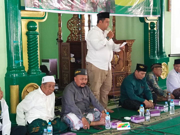 Dalam Rangka peringatan Israj Mi'raj Nabi Besar Muhammad SAW Masjid Al-Misbakh Sindang Sari. dengan penceramah DR.KH.MOH.MAHRUS S.ag.M.Hi Samarinda.