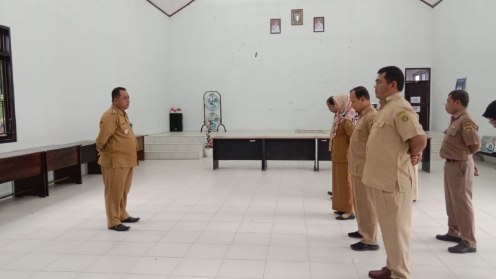 Rutinitas Apel pagi di lingkungan pemerintahan kelurahan sindang sari