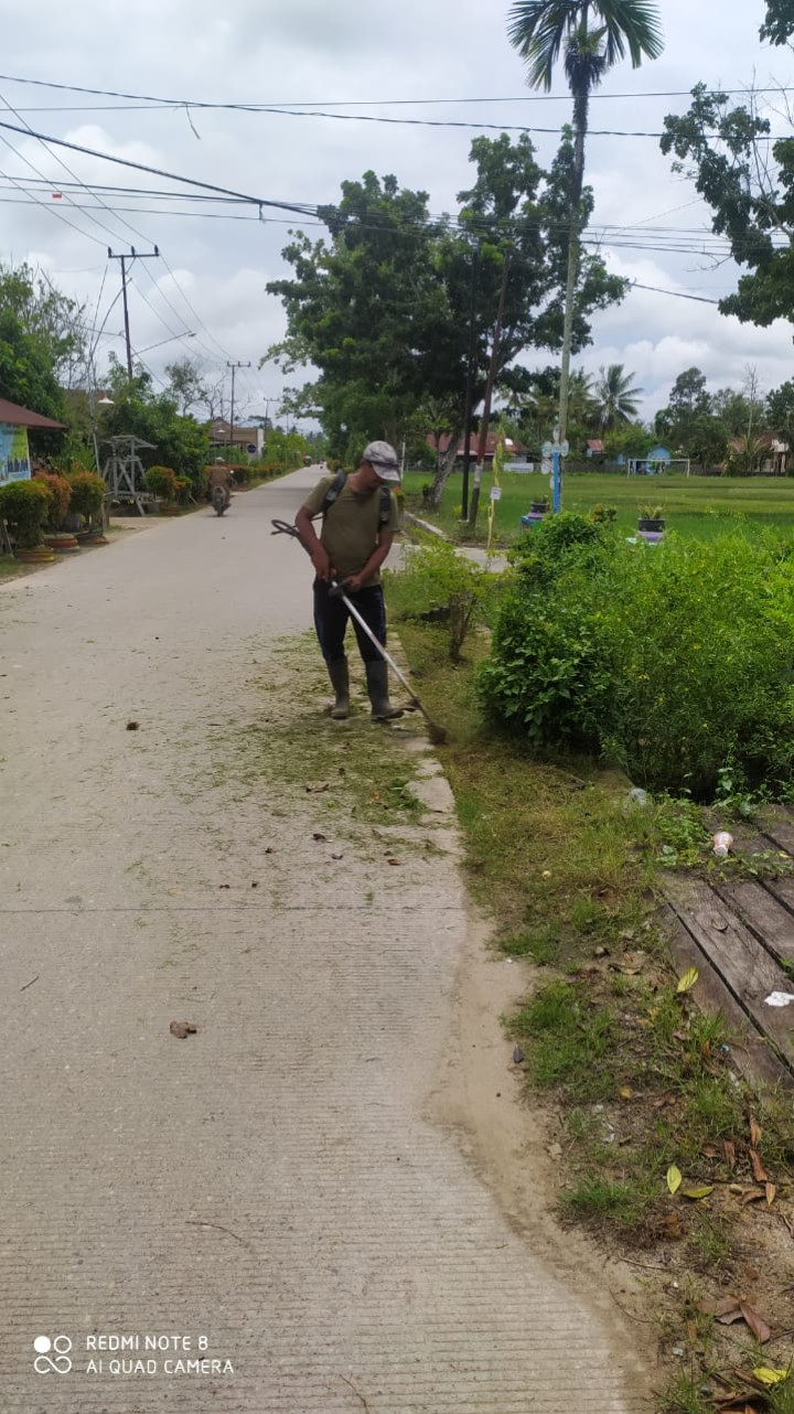 Gotong Royong di Lingkungan wilayah RT masing-masing.