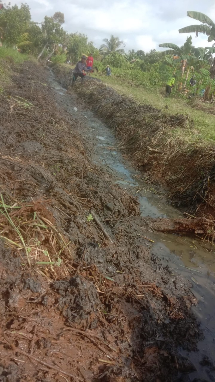 Kegiatan Gotong Royong di Wilayah Lingkungan RT.1-10 se kelurahan sindang sari