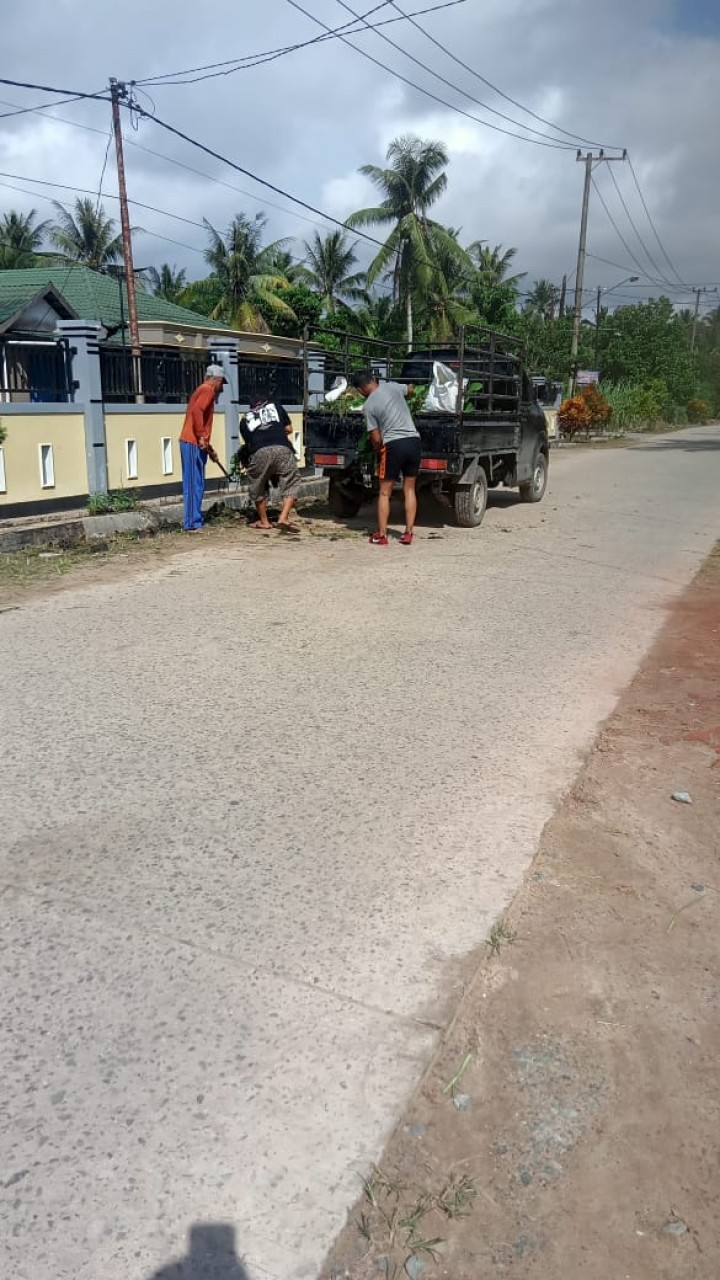 Kegiatan Gotong Royong di Wilayah Lingkungan RT.1-10 se kelurahan sindang sari